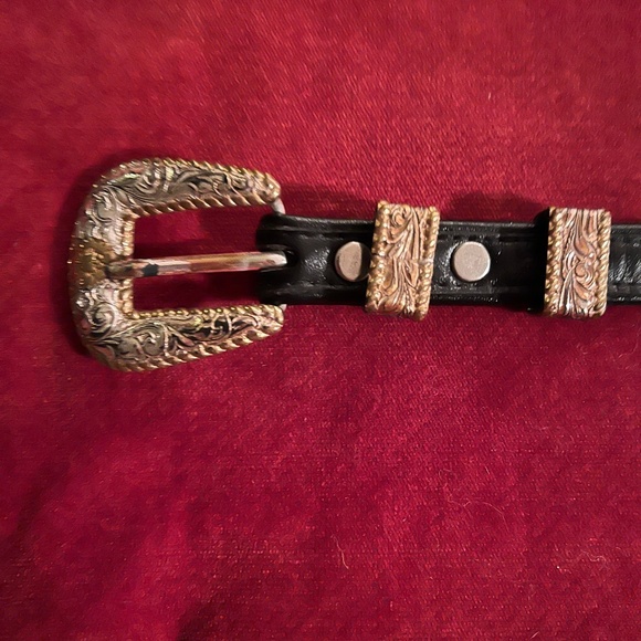 Justin Black Leather Belt W/ Silver & Gold Crumrine Buckle & (11) Silver Conchos - Picture 2 of 16